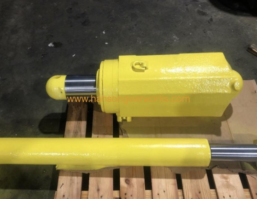 Hydraulic cylinder placed at a repair shop.